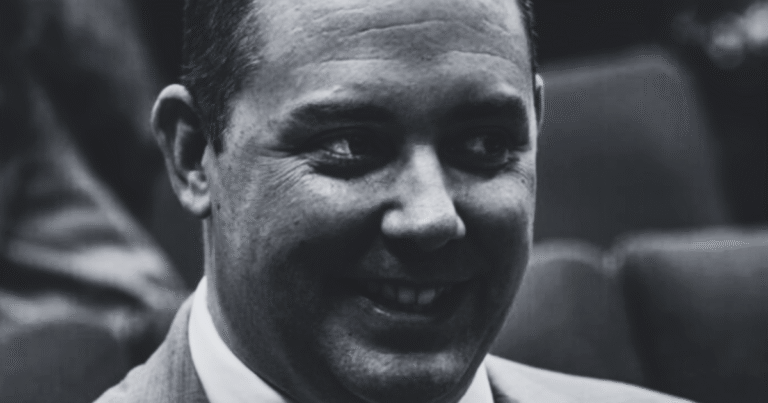 Far-Right Aron Maberry